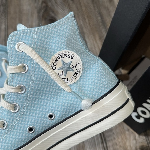 Converse Women's Light Blue High-Top Sneakers sz 6 CTAS lift hi NEW in box - Picture 5 of 5